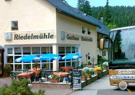 Hotel Riedelmühle mit Biergarten und Wintergarten